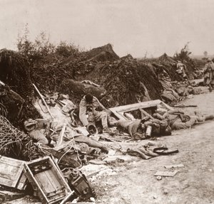 Ciała po zdobyciu Courcelles, północna Francja, czerwiec 1918 r. autorstwa Unbekannt