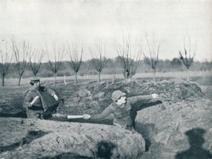 Brytyjscy żołnierze ćwiczący rzucanie granatami ręcznymi, c1914 autorstwa Unbekannt