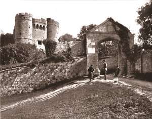 Zamek Carisbrooke, Isle of Wight, 1894. autorstwa Unbekannt