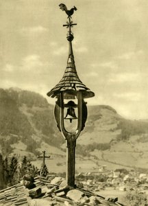 Dzwon kościelny i wiatrowskaz, Kitzbühel, Tyrol, Austria, c1935. autorstwa Unbekannt