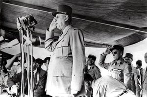 De Gaulle w Algierii, maj 1958 autorstwa Unbekannt