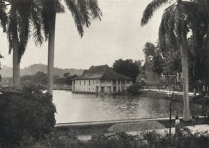 Jezioro Ziemi z Biblioteką Budynek Świątyni Relikwii Najświętszego Zęba, 1926 autorstwa Unbekannt