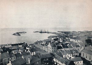 Donaghadee – Widok z wieży kościelnej, ukazujący port, 1895 autorstwa Unbekannt