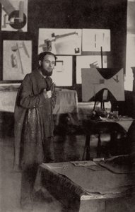 El Lissitzky w swojej pracowni w Witebsku, 1919. autorstwa Unbekannt