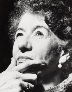 Enid Blyton (1897-1968), brytyjska pisarka dla dzieci autorstwa Unbekannt