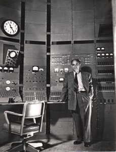 Enrico Fermi, urodzony we Włoszech amerykański fizyk jądrowy, ok. 1942 r. autorstwa Unbekannt