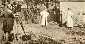 Eugene Lauste rejestrujący pierwszy połączony ruchomy obraz i dźwięk, c1905, 1935. autorstwa Unbekannt