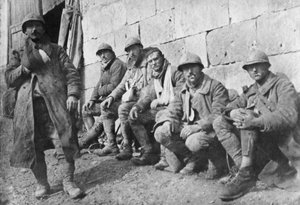 Ewakuowani Francuzi ranni po bitwie pod Plessis-de-Roye, Pikardia, Francja, 30 marca 1918 autorstwa Unbekannt