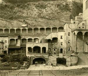 Faust Town w Felsenreitschule, Salzburg, Austria, c1935. autorstwa Unbekannt