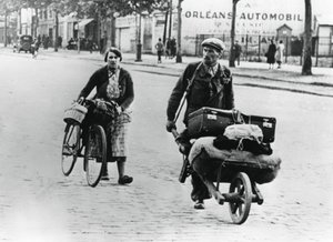 Francuscy uchodźcy powracający do domu po upadku Francji przez Niemców, Paryż, lipiec 1940 autorstwa Unbekannt