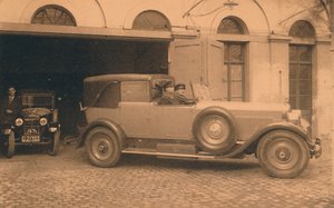 Garaż przy Ambasadzie Kubańskiej w Brukseli, Belgia, 1927. autorstwa Unbekannt