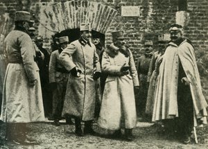 Generał Kusmanek i książę Franciszek Józef w Twierdzy Przemyśl, I wojna światowa, 1915, ok.1920. autorstwa Unbekannt