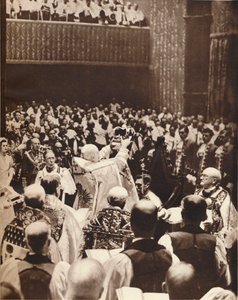 Jerzy VI zostaje koronowany koroną św. Edwarda w dniu koronacji, 1937 autorstwa Unbekannt