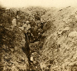 Niemieckie okopy zniszczone przez ostrzał, Verdun, północna Francja, c1914-c1918 autorstwa Unbekannt