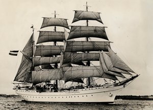 Gorch Fock po raz pierwszy pod pełnymi żaglami, 1933 autorstwa Unbekannt
