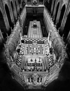 Architektura gotycka: widok na ogrodzenie chóru katedry Saint Cecile d