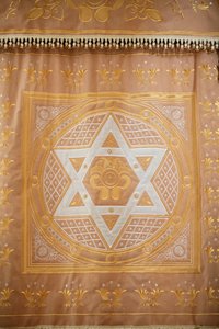 Wielka synagoga chóralna. Synagoga kurtyna świętej arki z gwiazdą Dawida. Sankt Petersburg Rosja autorstwa Unbekannt