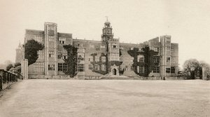 Dom Hatfieldów - front północny, XVI wiek, 1904 autorstwa Unbekannt