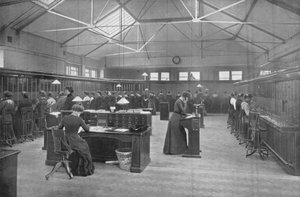 W Centralnej Centrali Telefonicznej Poczty, City of London, c1903 1903 autorstwa Unbekannt