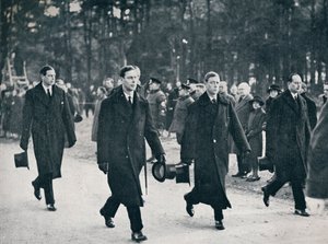 Król Edward VIII i jego trzej bracia podążają za lawetą, 1936 autorstwa Unbekannt