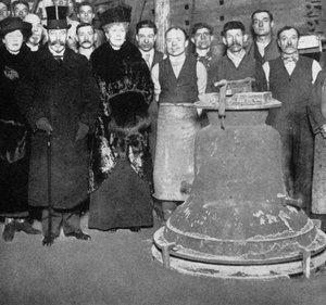 Król Jerzy z dzwonem Zwycięstwa dla Opactwa Westminsterskiego, c1910s-c1920s 1936 autorstwa Unbekannt