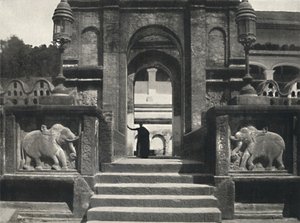 Klasztor w Świątyni Świętego Zęba Dalada Maligawa Vihara, Kandy, 1926 autorstwa Unbekannt
