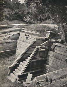 Kuttam Pokuna Die zwei Badeteich Anuradhapura, 1926 autorstwa Unbekannt