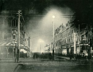 Launceston By Night Brisbane Street, 1901. autorstwa Unbekannt