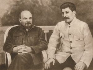 Lenin i Stalin w Gorkach pod Moskwą, 1922, 1939. autorstwa Unbekannt