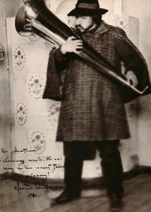 Leonid Andreyev, rosyjski pisarz, grający na instrumencie muzycznym, ok. 1900 autorstwa Unbekannt