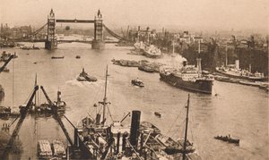 Londyn - Tower Bridge i basen, c1910 autorstwa Unbekannt