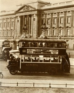 Londyński nowy autobus na każdą pogodę, 1927, 1935. autorstwa Unbekannt