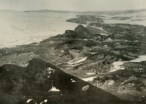 Patrząc na północ w kierunku Cape Royds, c1908, 1909. autorstwa Unbekannt