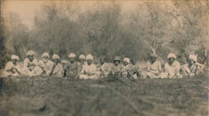 Porucznik Smith & Beaters – Polowanie na tygrysy w Budhapur, 1922 autorstwa Unbekannt