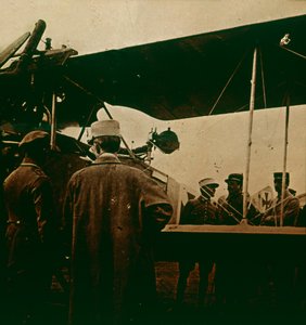 Karabin maszynowy zamontowany na dwupłatowcu, wydech do góry, c1914-c1918 autorstwa Unbekannt