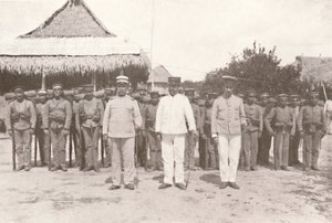 Kolej Madeira-Mamore: Na granicy Boliwii i Brazylii: boliwijscy oficerowie i żołnierze, 1914 autorstwa Unbekannt
