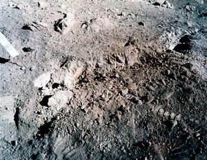 Załogowy lot kosmiczny, USA, Apollo 17 Pomarańczowa gleba na Księżycu autorstwa Unbekannt