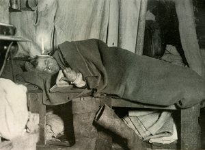 Marston w swoim łóżku, c1908, 1909. autorstwa Unbekannt