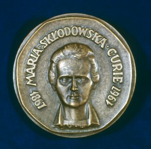 Medal upamiętniający Marię Skłodowską Curie, urodzoną w Polsce francuską fizykę, 1967 autorstwa Unbekannt