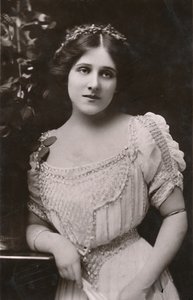 Pani Edna maj 1878-1948, ok. 1930. autorstwa Unbekannt