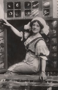 Miss Isabel Jay, 1879-1927, jako Christine w Dear Little Denmark., c1909. autorstwa Unbekannt