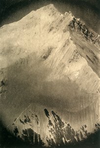 North East Ridge Mount Everest, c1918-c1939. autorstwa Unbekannt