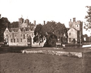 Oxburgh Hall, Norfolk, 1894. autorstwa Unbekannt