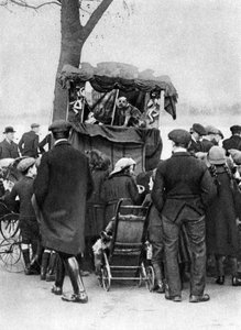 Pokaz Punch and Judy w Putney, Londyn, 1926-1927 autorstwa Unbekannt