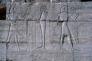 Relief przedstawiający Ramzesa II przed Ptahem, Ramesseum, Świątynia Ramzesa II, Luksor, Egipt, ok. 1250 pne autorstwa Unbekannt