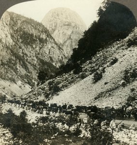 Rocky Jordalsnut 3620 stóp od drogi wypełnionej wózkami turystycznymi, Norwegia, ok. 1905 r. autorstwa Unbekannt