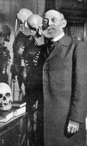 Rudolph Virchow, niemiecki patolog, 1902 autorstwa Unbekannt