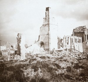 Zrujnowany kościół, Chauny, północna Francja, c1914-c1918 autorstwa Unbekannt