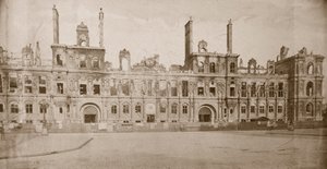 Ruiny Hotelu de Ville, Paryż, maj 1871 autorstwa Unbekannt