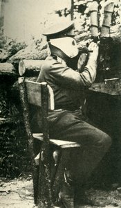 Żołnierz rosyjski z karabinem peryskopowym, I wojna światowa, 1914-1918, ok.1920. autorstwa Unbekannt